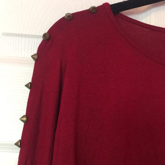 Edgy Top with Long Spiked Sleeves - Picture 2 of 2